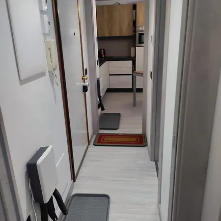 Апартаменти Tana Della Marmotta - Renovated, In Out, Turkish Bath, Garage, Storage Брей-Червінія