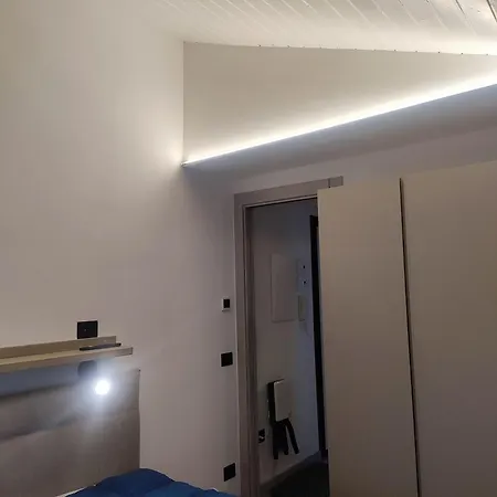 Апартаменти Tana Della Marmotta - Renovated, In Out, Turkish Bath, Garage, Storage *