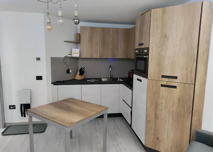 Tana Della Marmotta - Renovated, In Out, Turkish Bath, Garage, Storage * Breuil-Cervinia